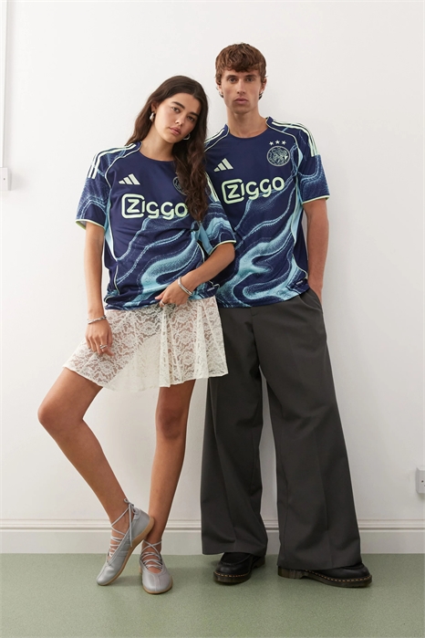 Выездная футболка adidas Football Ajax сезона 2025/2026 артикул 141244609