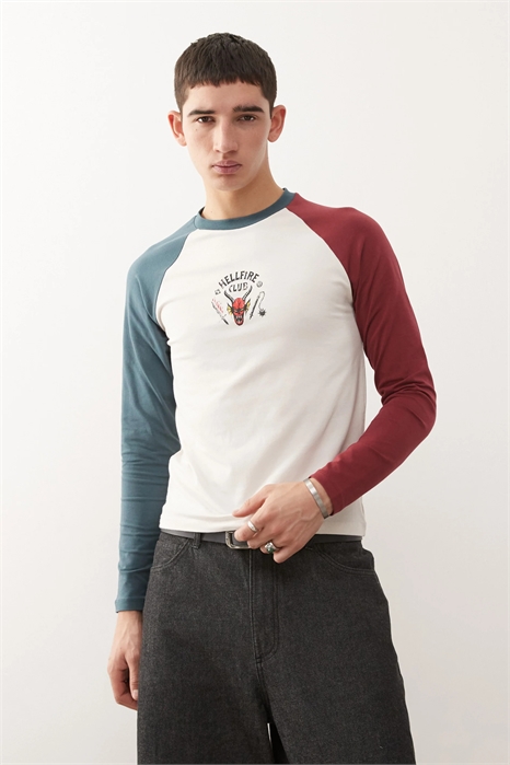 X Унисекс-футболка «Очень странные дела» с принтом «Адский огонь» артикул 151782016