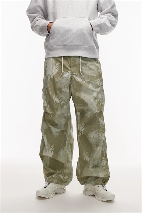 Широкие брюки-карго с прямыми брючинами артикул 151015895