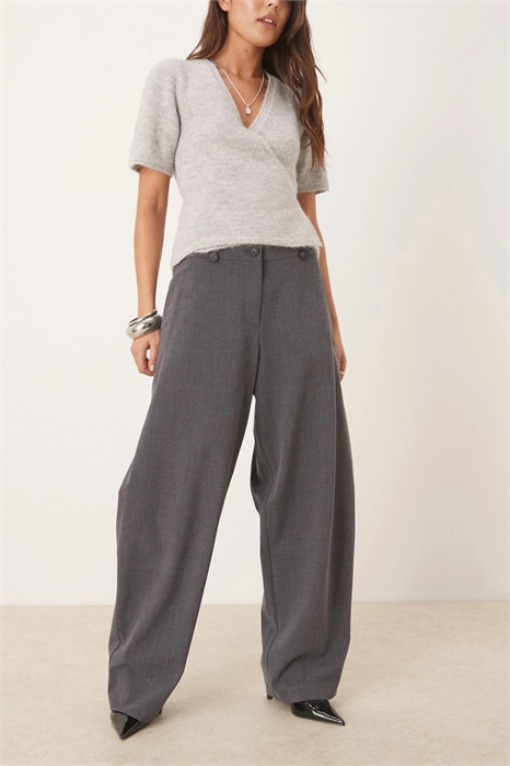 Брюки-кюлоты с зауженным кроем артикул 147561603