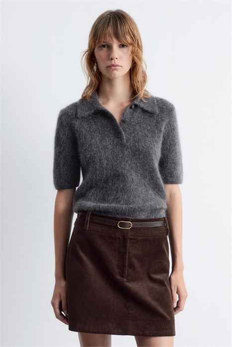 Свитер облегающего кроя из мохера и шерсти с воротником-поло артикул 150205018
