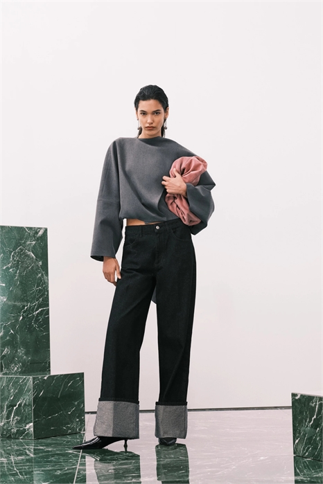 Джинсы с глубоким выворотом артикул 154007802