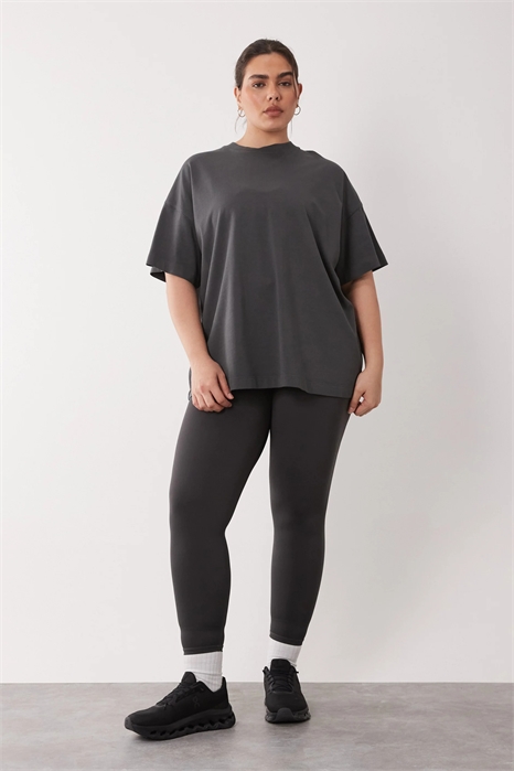 Футболка оверсайз из плотной хлопчатобумажной ткани с логотипом «Curve Icon» и обработкой для быстрого высыхания артикул 153404631