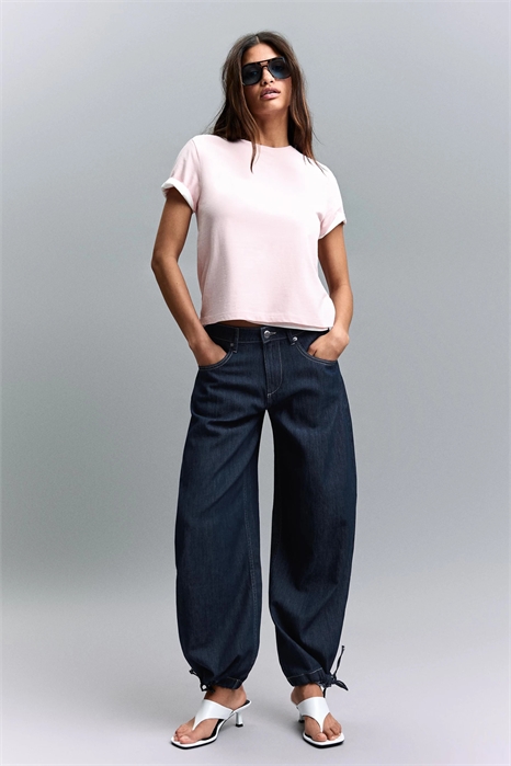 Джинсы-балоны с низкой посадкой и широкими брючинами артикул 156594763