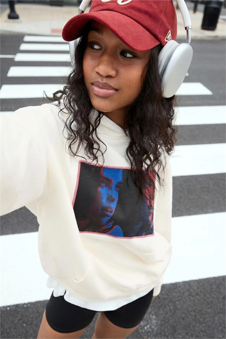 Толстовка с капюшоном с принтом Билли Айлиш артикул 156585943