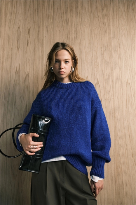 Свитер с широким горлом артикул 149930726