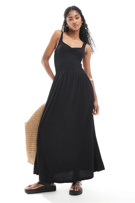 Платье средней длины с воротником «сердце» и гофрированной тканью артикул 142998933