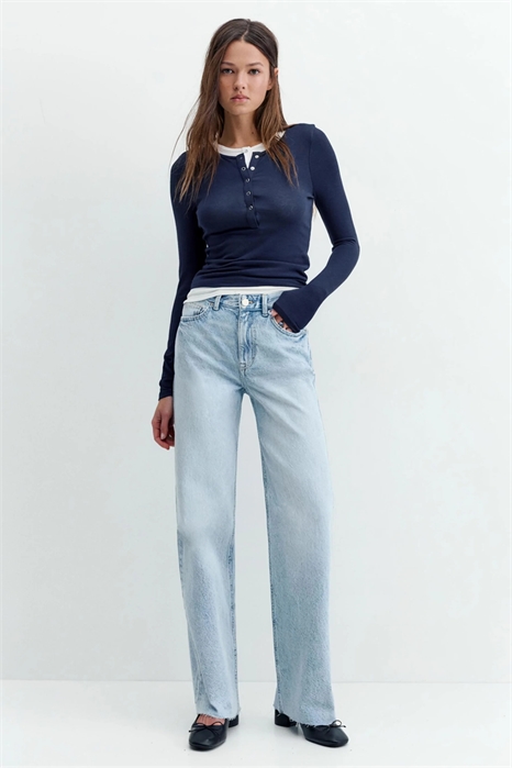 Джинсы с прямыми брючинами и зауженным кроем артикул 155514105