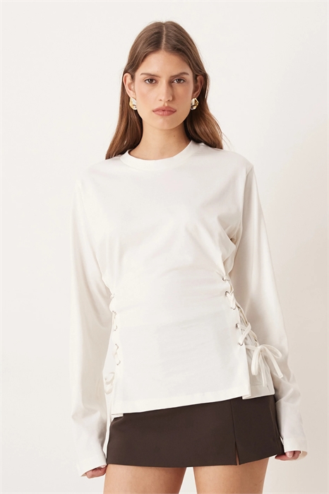 Футболка с длинными рукавами и шнуровкой по бокам артикул 151860303