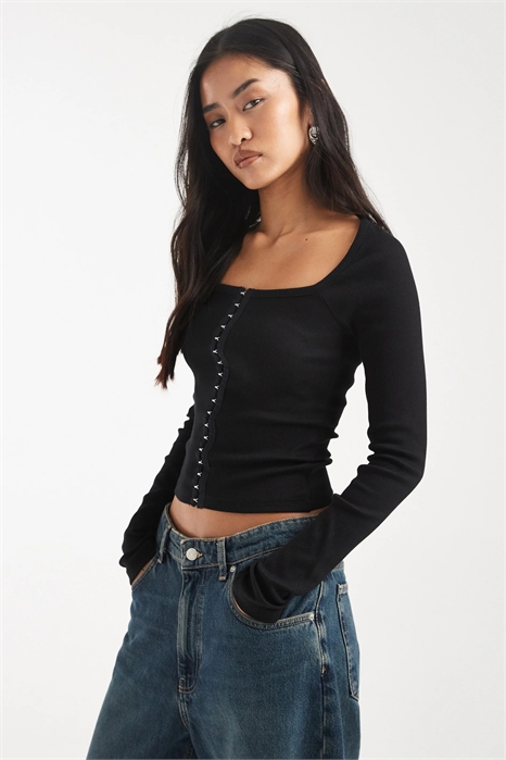 Хлопковая кофта с ребристой отделкой, квадратным вырезом и длинными рукавами, застегивающаяся на крючки и петли артикул 150563178