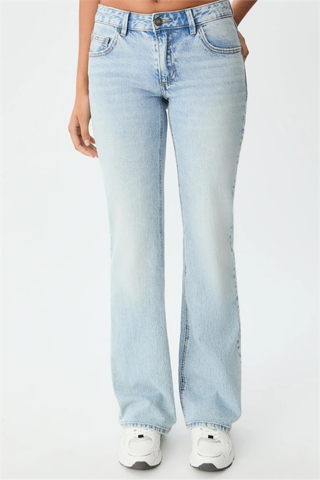 Джинсы с заниженной талией и расклешенными брючинами артикул 150673655