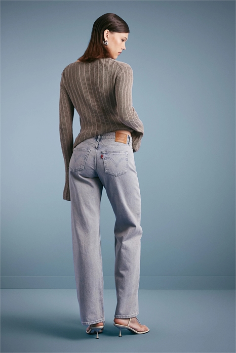 Джинсы с низкой посадкой и прямыми широкими брючинами артикул 142509281