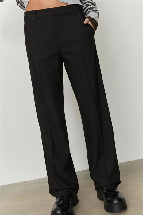 Стильные брюки с карманами артикул 151274719