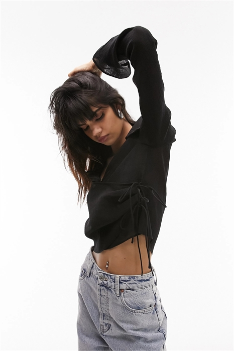 Топ с запахом и пуговицами спереди артикул 127678606