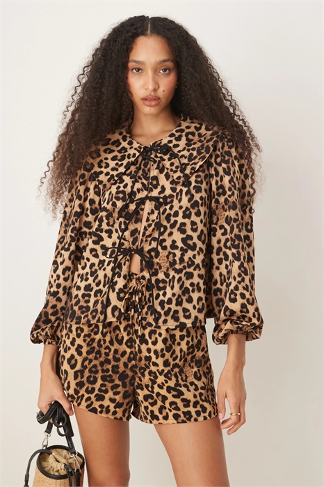 Блузка с завязками спереди артикул 142294345