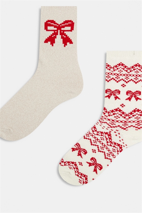 Набор из 2 пар уютных носочков с рисунком в виде сердечек и узором «фэйр-айл» артикул 148998319