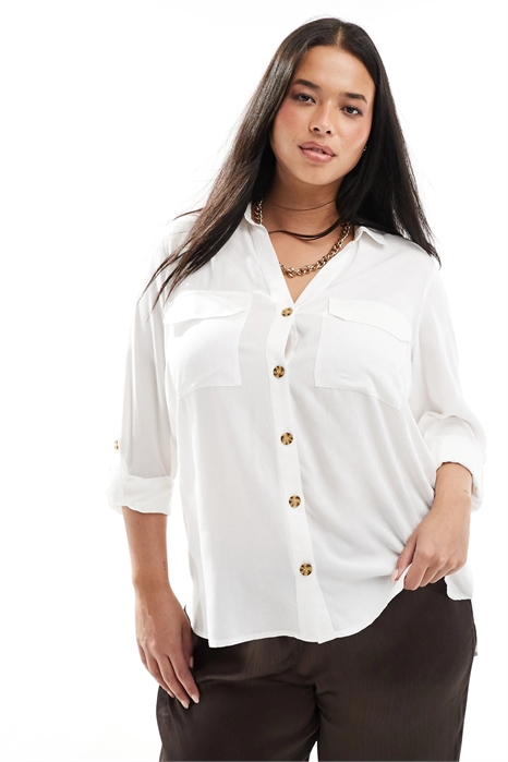 Рубашка с пуговицами и карманами артикул 140912393