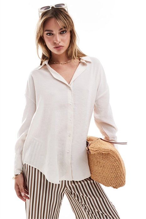 Рубашка свободного кроя с длинными рукавами и фактурной текстурой артикул 136220262