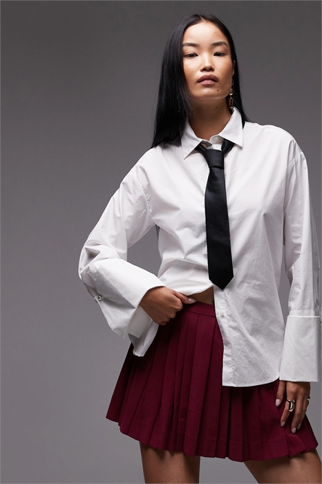 Рубашка свободного кроя с удлинёнными манжетами артикул 149110942