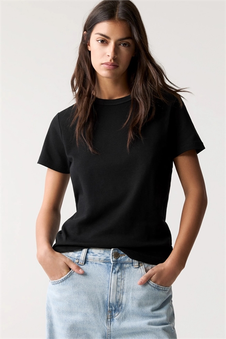 Простая футболка с короткими рукавами артикул 152700063