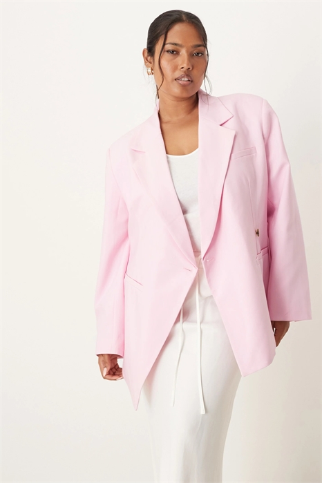 Блейзер с зауженной талией и асимметричным подолом артикул 149543573