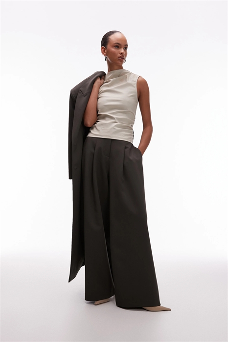 Брюки-кюлоты с широкими штанинами артикул 150562912