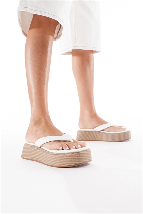 Босоножки на плоской платформе в стиле эспадрильи артикул 142403272
