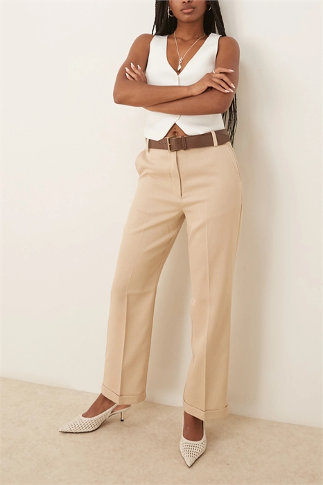 Брюки приталенного прямого кроя с ремнем из полиуретана артикул 140698375