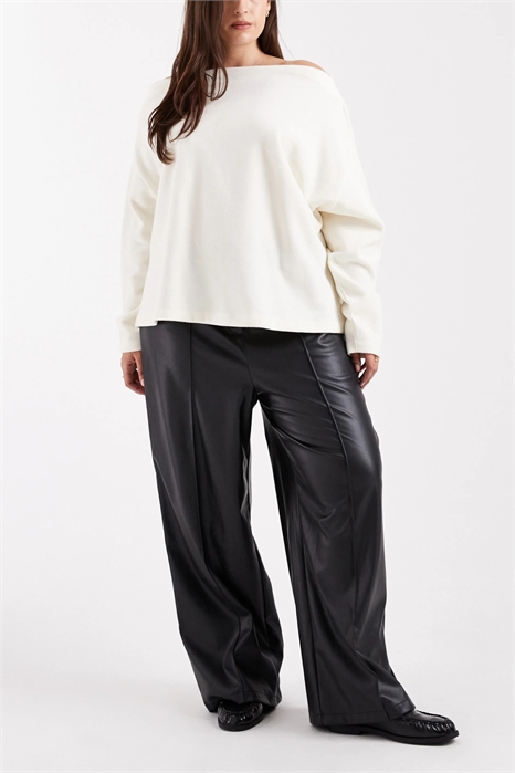 Брюки с широкими брючинами из искусственной кожи New Look Curve артикул 150706217