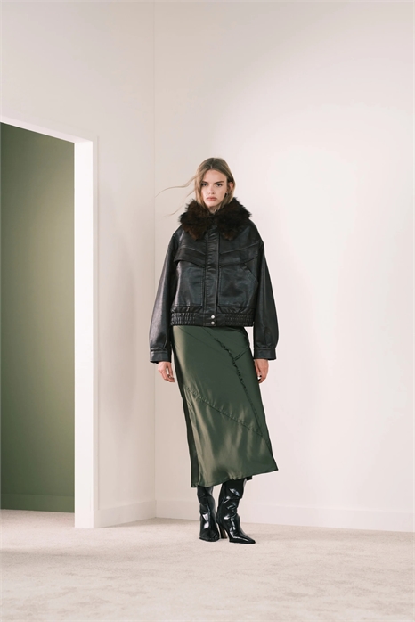 Макси-юбка из атласа с декором в виде шва артикул 148224367