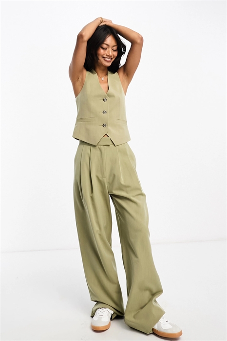 Жилет co-ord артикул 132340550