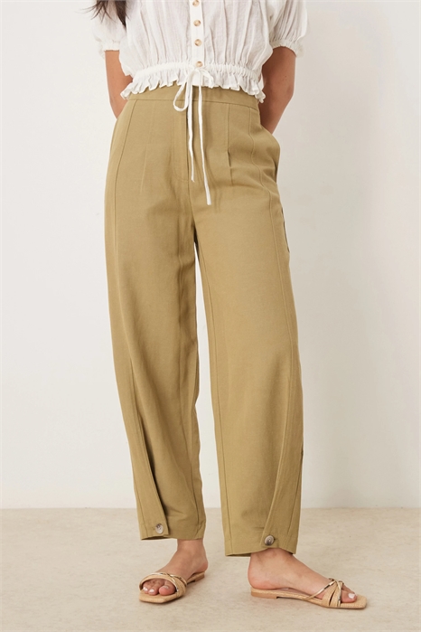 Брюки из льна с индивидуальным кроем и отворотом, который можно носить по-разному артикул 140133902