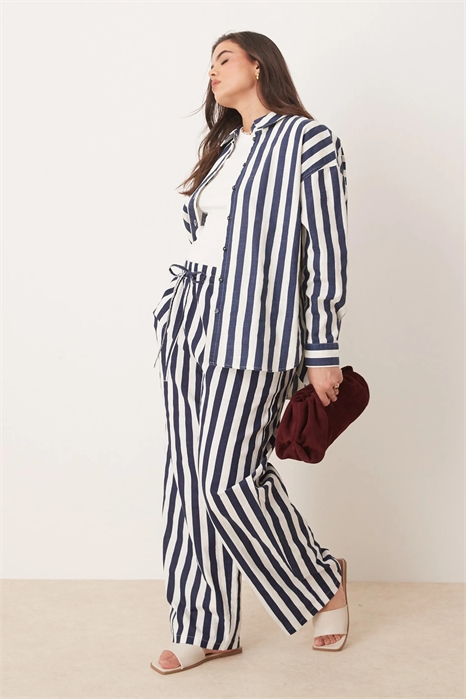 ASOS DESIGN: брюки свободного кроя с эффектом льна артикул 140658825