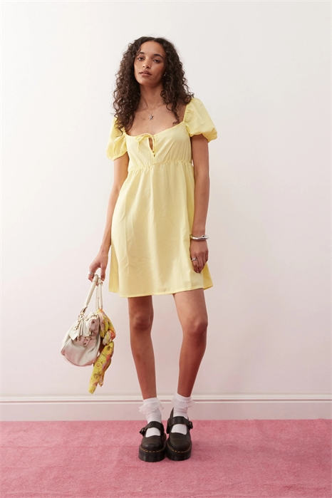 Мини-платье с буфчатыми рукавами артикул 147661006