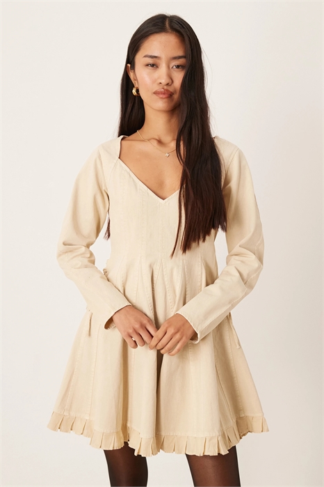 Мини-платье-скатер с V-образным вырезом, из вымытого кружева и шнуровкой по бокам артикул 149103768