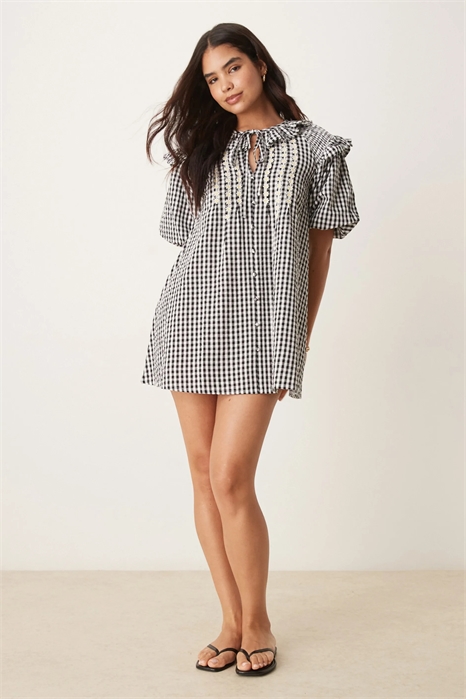 Платье-сарафан свободного кроя из ткани в клетку артикул 144209381