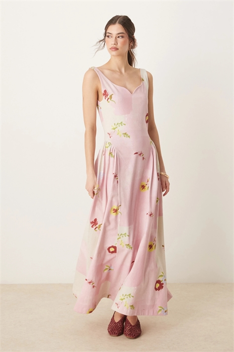 Летнее макси-платье с пышной юбкой артикул 141794202