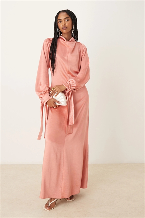 Макси-платье-блузон с высоким воротником артикул 146856784