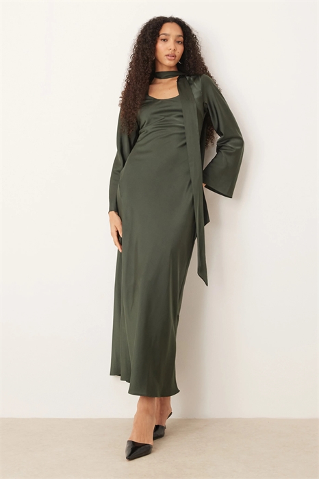 Платье макси с длинными рукавами и шарфом артикул 152670995