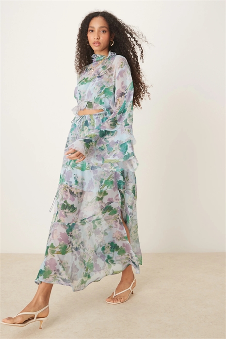 Макси-платье с высоким вырезом на шее и рукавами с оборками артикул 140115402