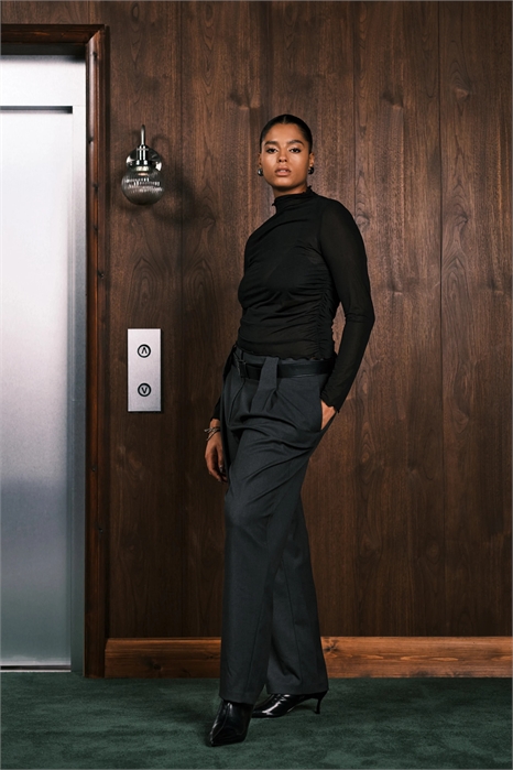 ASOS DESIGN Curve: полупрозрачный топ с высоким воротником из сетчатого материала и длинными рукавами артикул 151057637