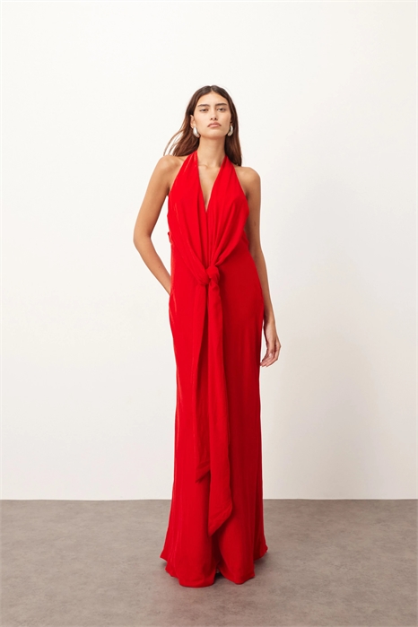 Макси-платье из бархата с глубоким вырезом и завязками артикул 149241997