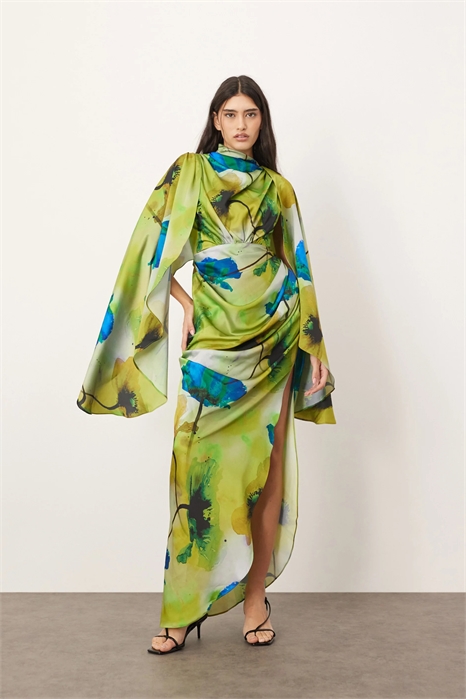 Макси-платье с атласными рукавами экстремальной длины и рюшами артикул 138032961