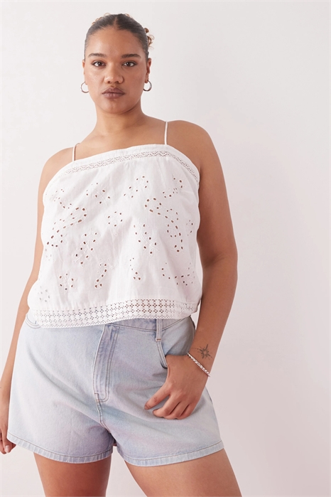 Топ-ками с открытой спиной, выполненный в технике «пэчворк» из вязаных элементов артикул 140233436