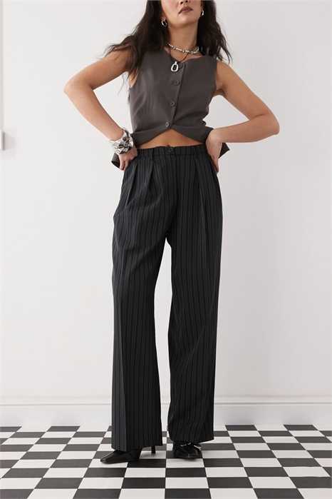 Брюки с плиссировкой Syra артикул 143084043