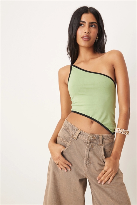 Топ с асимметричным вырезом артикул 148028286