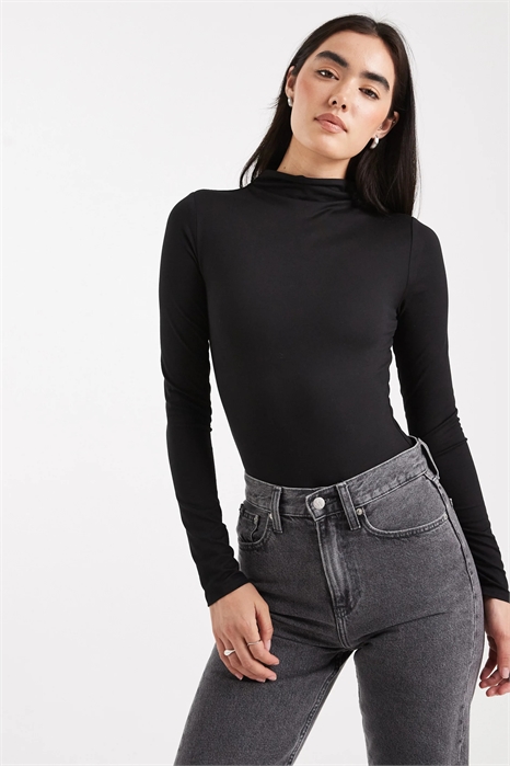 Боди с рельефным рисунком на шее артикул 147146271