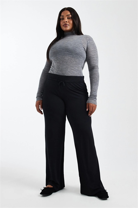 Еще одни штаны для йоги артикул 150075366