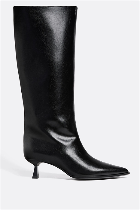 Котенок в сапожках артикул 152171796