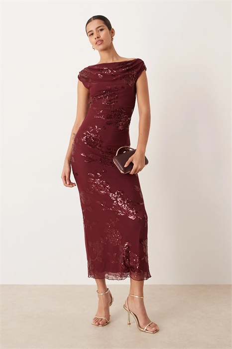 Асимметричное макси-платье с пайетками, спадающее с одного плеча артикул 152934388